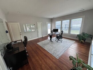 Plus de détails pour 517 Ferris Ave, Waxahachie, TX - Bureau à louer