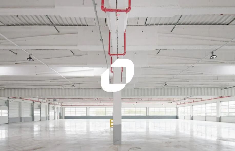 56 Avenue Louis Roche, Gennevilliers for lease - Interior Photo - Image 3 of 14