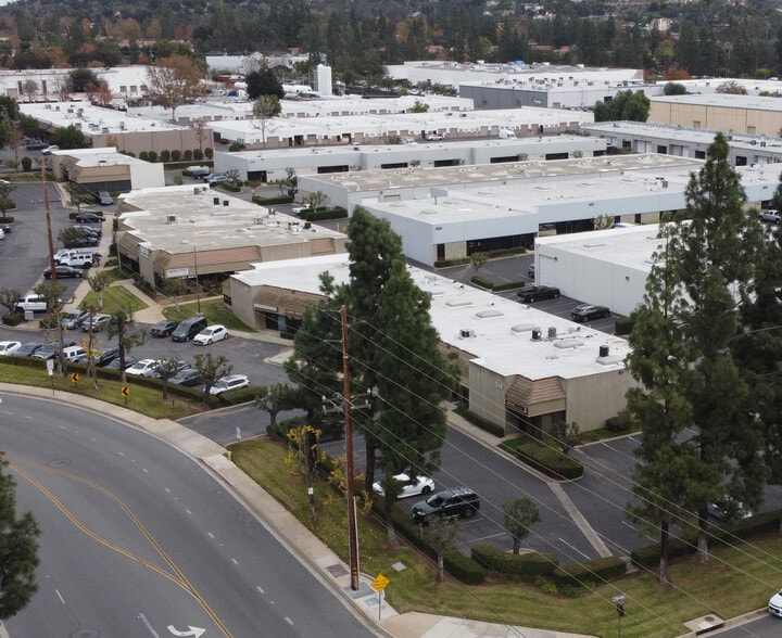 414-418 Borrego Ct, San Dimas, CA for lease - Building Photo - Image 2 of 3