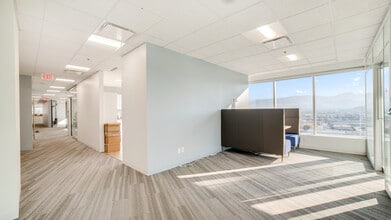 1726 Dolphin Av, Kelowna, BC for lease Interior Photo- Image 2 of 40