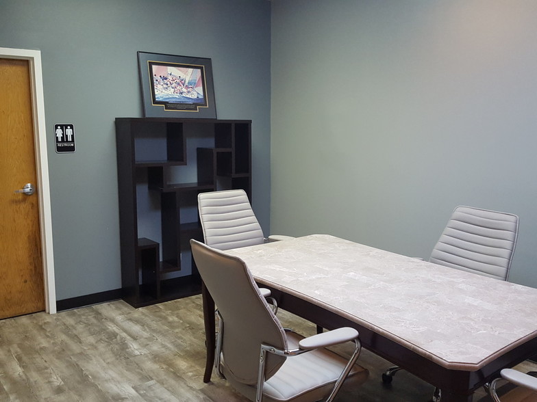 3855 N Cicero Ave, Chicago, IL for lease - Interior Photo - Image 2 of 11