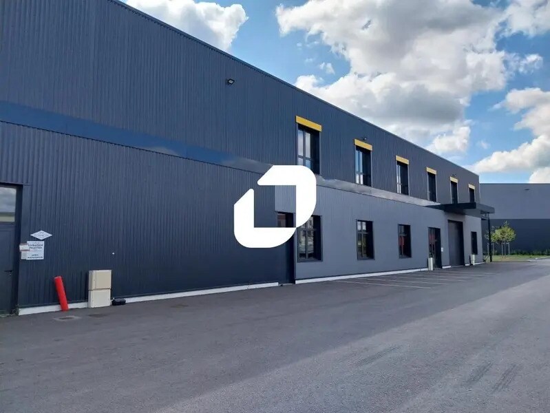 Flex in Neuville-sur-Saône for lease Building Photo- Image 1 of 9