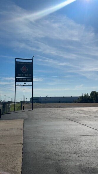 10967 Columbus Pky, Pataskala, OH à louer - Vidéo sur l’inscription commerciale - Image 2 de 6