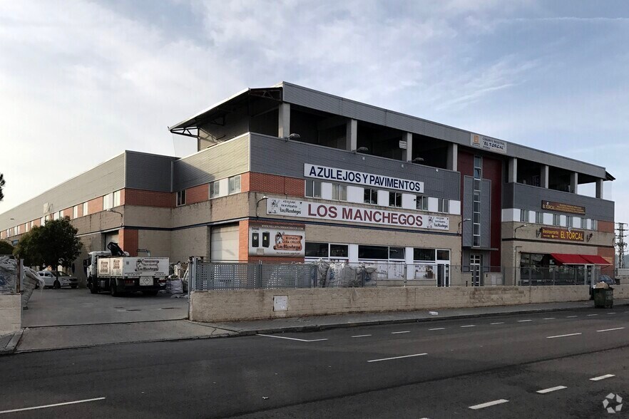 Calle Honduras, 3, Alcalá de Henares, Madrid à vendre - Photo du bâtiment - Image 2 de 2