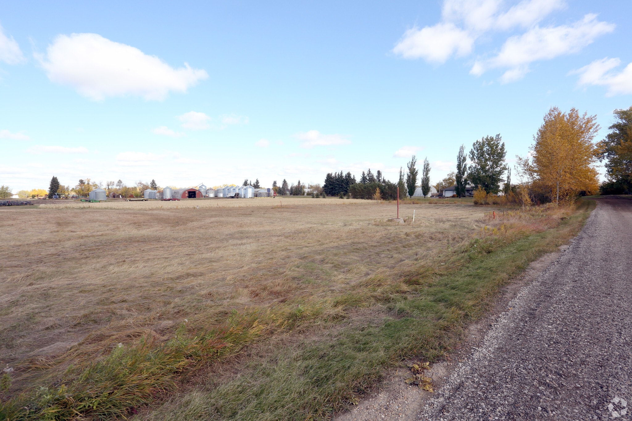 21121 31st St NE, Edmonton, AB for sale Primary Photo- Image 1 of 1