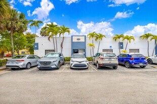 8125-8165 NW 33rd St, Doral FL - Entrepôt