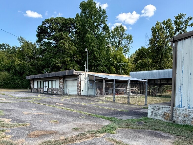 2819 Mountain Pine Rd, Hot Springs, AR for sale - Building Photo - Image 2 of 9