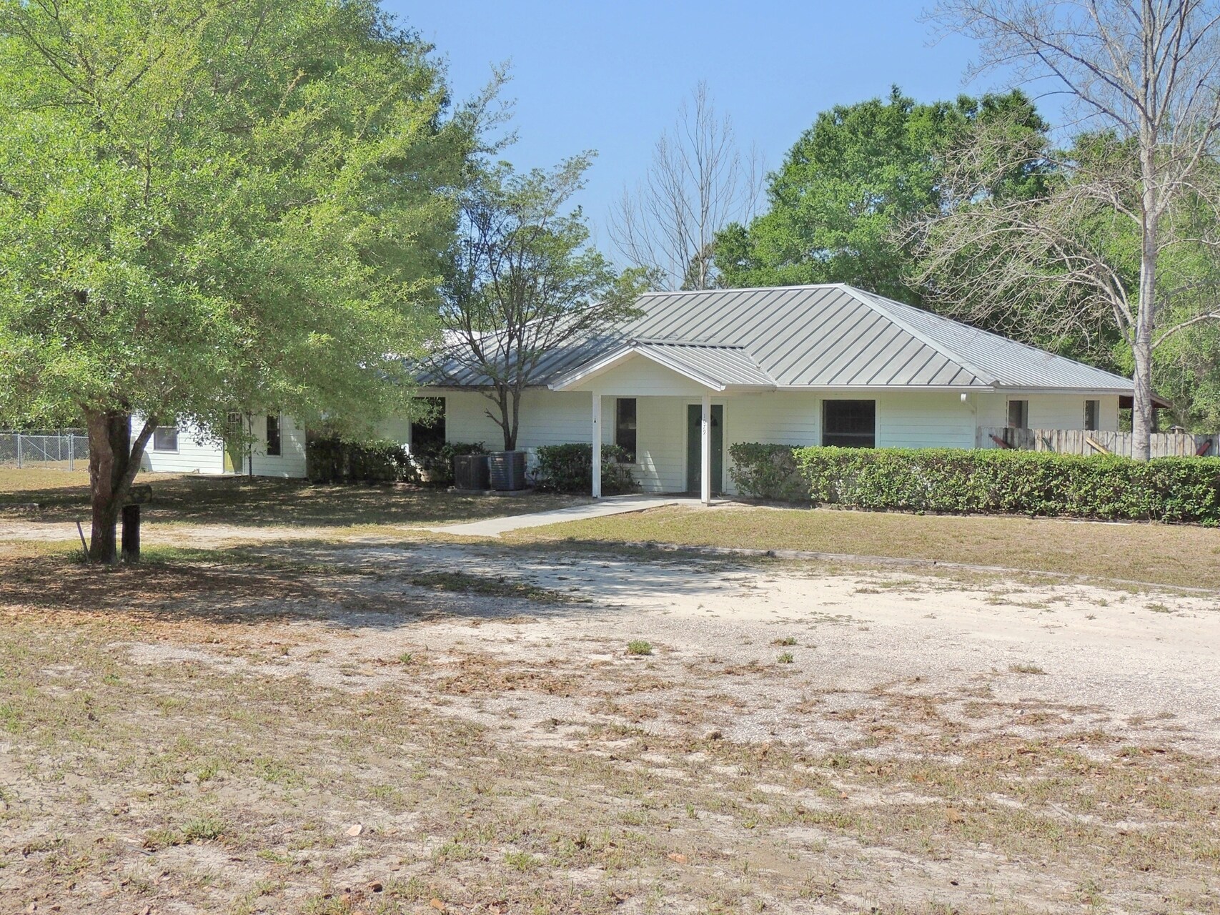 1079 Kushmer St, Bell, FL for sale Primary Photo- Image 1 of 1