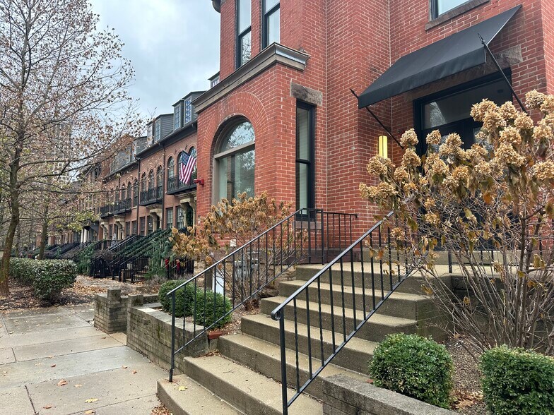 306 E Gay St, Columbus, OH à louer - Photo du bâtiment - Image 1 de 19