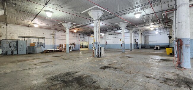 Plus de détails pour 20 8th Ave, Carbondale, PA - Industriel à louer