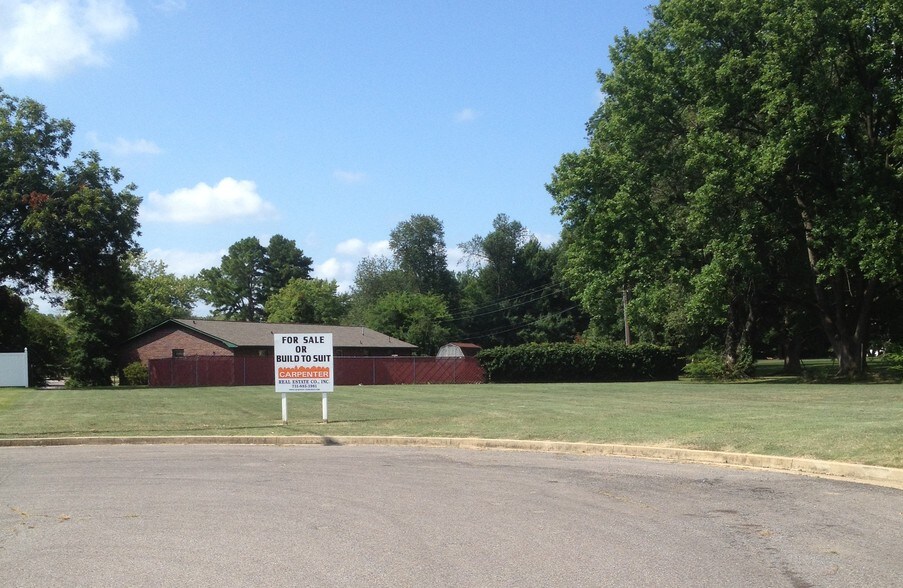 Reelfoot Ave, Union City, TN à vendre - Photo du bâtiment - Image 1 de 1