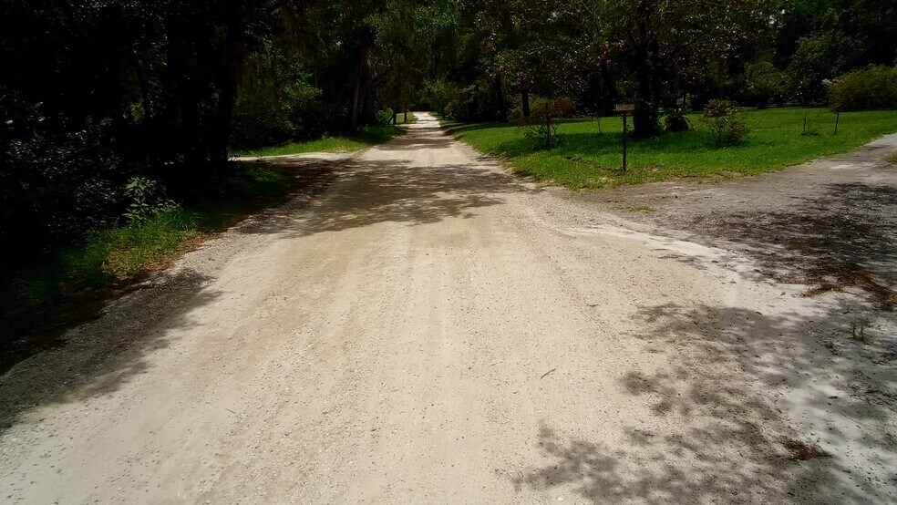 Carolyn St, Deltona, FL à vendre - Vidéo sur l’inscription commerciale - Image 2 de 9