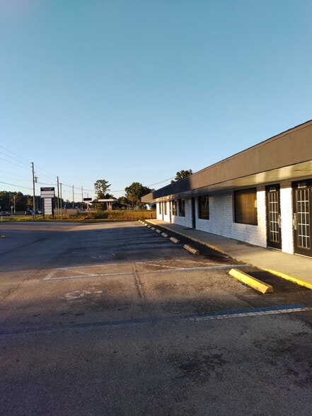 10901 SE US Highway 441, Belleview, FL à louer - Photo du bâtiment - Image 3 de 24