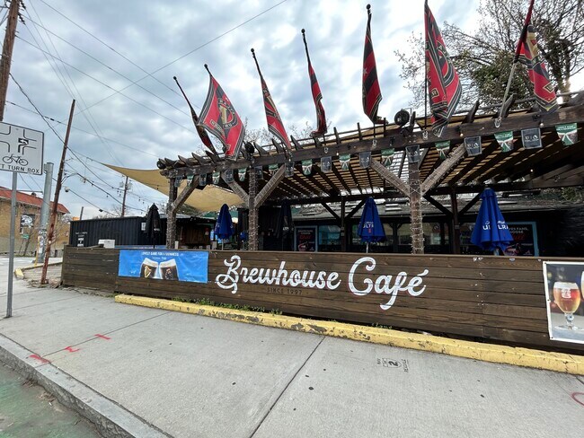 Plus de détails pour 401 Moreland Ave, Atlanta, GA - Commerce de détail à vendre