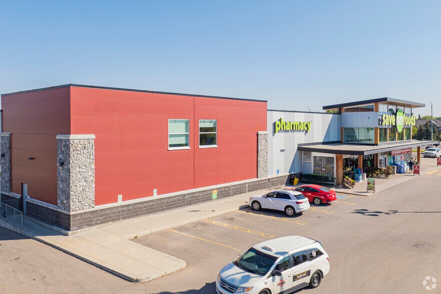 1400 Market St SE, Airdrie, AB à louer - Photo du bâtiment - Image 2 de 3