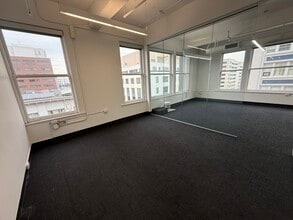 310 SW 4th Ave, Portland, OR for lease Interior Photo- Image 2 of 3