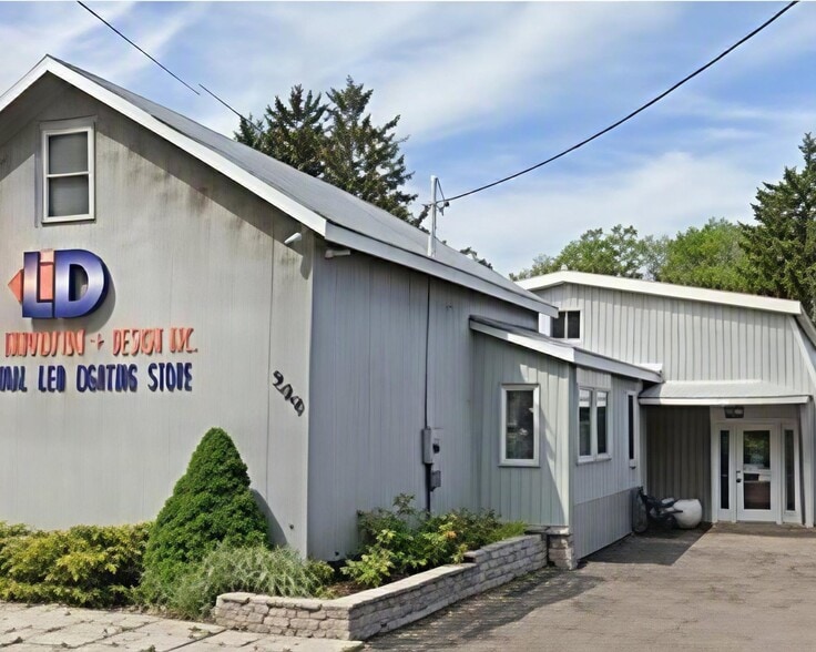 549 Lancaster St W, Kitchener, ON for lease - Building Photo - Image 3 of 7