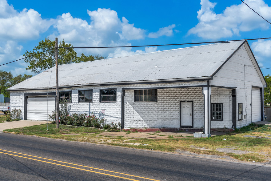 700 N La Salle St, Navasota, TX à vendre - Photo principale - Image 1 de 1