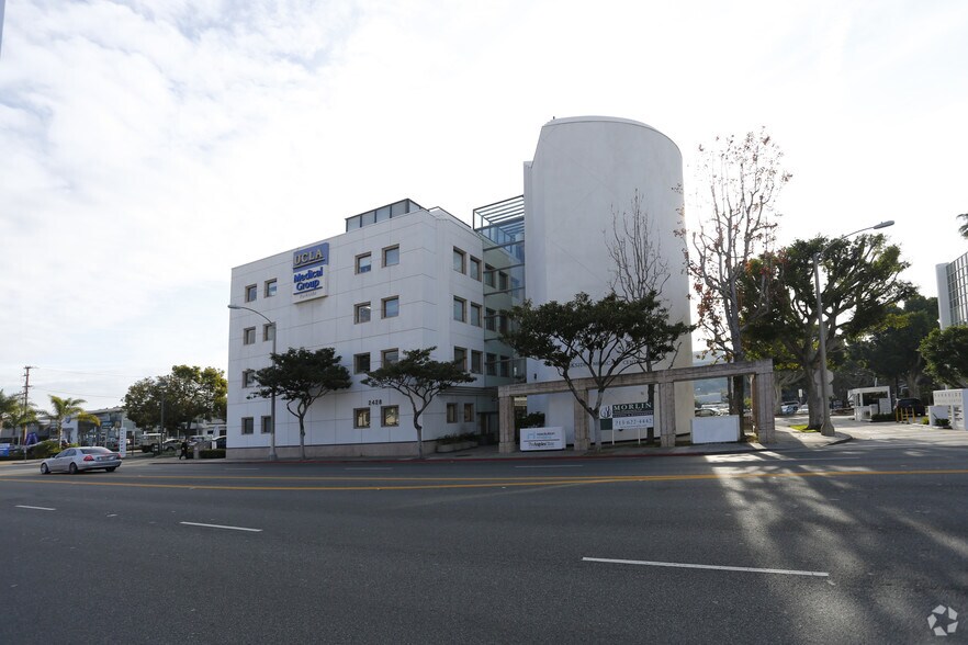 2428 Santa Monica Blvd, Santa Monica, CA à louer - Photo du bâtiment - Image 3 de 3