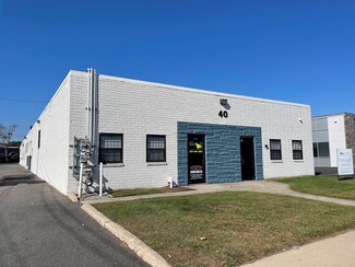 Plus de détails pour 40 Brook Ave, Deer Park, NY - Industriel à louer