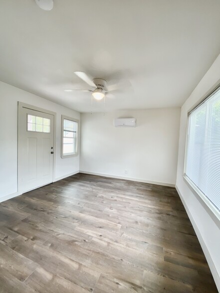 1005-1007 Haynes St, San Marcos, TX à vendre - Photo du bâtiment - Image 2 de 21