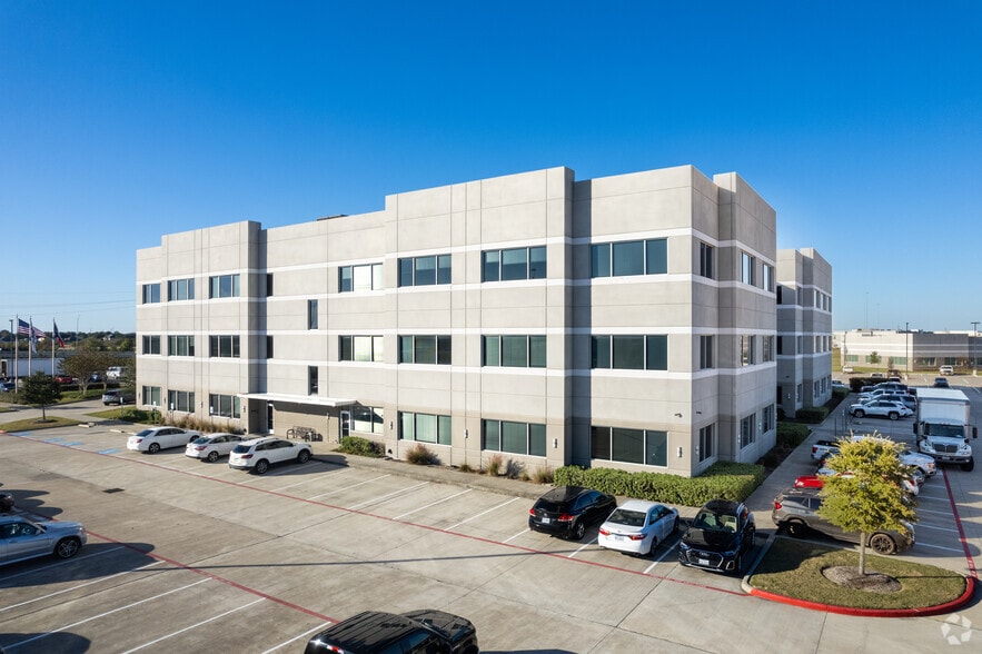 2002 W Grand Pky N, Katy, TX for lease - Building Photo - Image 2 of 7