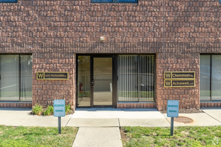 777 Schwab Rd, Hatfield, PA for lease - Building Photo - Image 2 of 7
