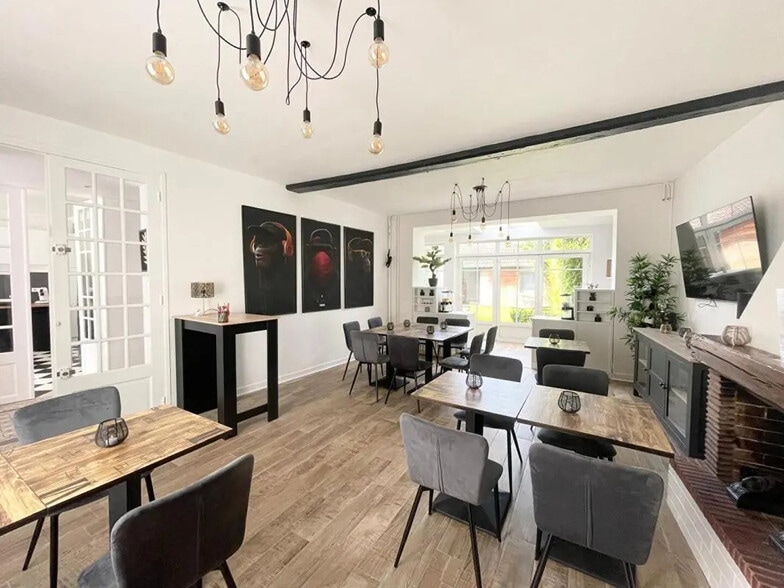 Flex in Couilly-Pont-aux-Dames for sale - Building Photo - Image 3 of 16