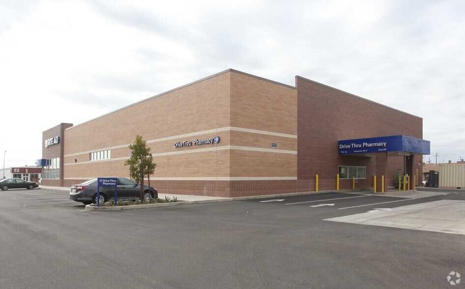 48 Robertson Blvd, Chowchilla, CA à vendre - Photo du bâtiment - Image 3 de 4