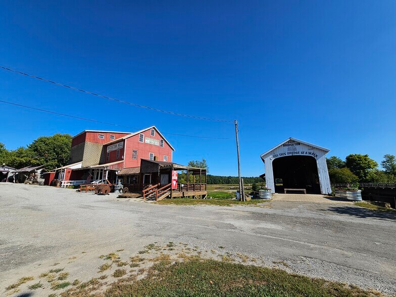 8104 Bridgeton Rd, Bridgeton, IN à vendre - Photo du bâtiment - Image 2 de 16