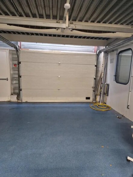 Flex in BOISSY-L'AILLERIE for sale - Building Photo - Image 2 of 9