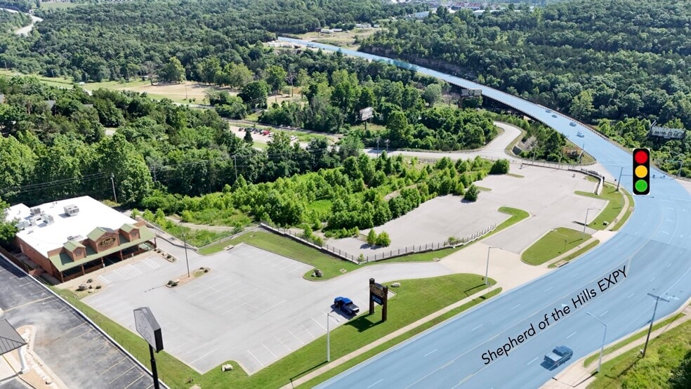 2280 Shepherd of the Hills Expy, Branson, MO for lease - Building Photo - Image 2 of 6