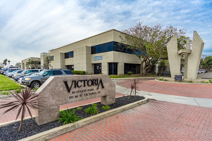 105-161 W Victoria St, Long Beach, CA for lease - Primary Photo - Image 1 of 8