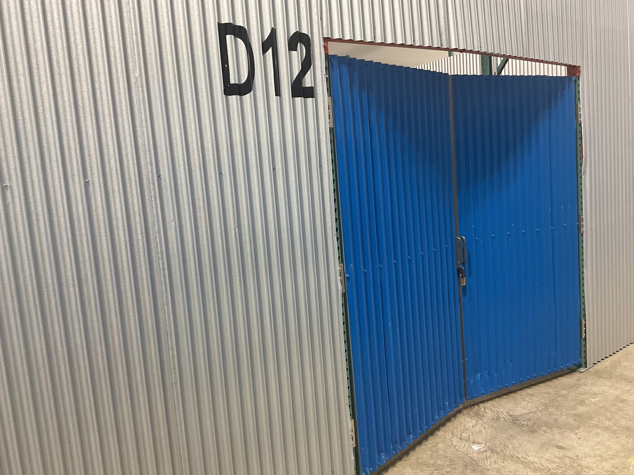 245 S Spruce Ave, South San Francisco, CA à louer Photo intérieure- Image 1 de 1