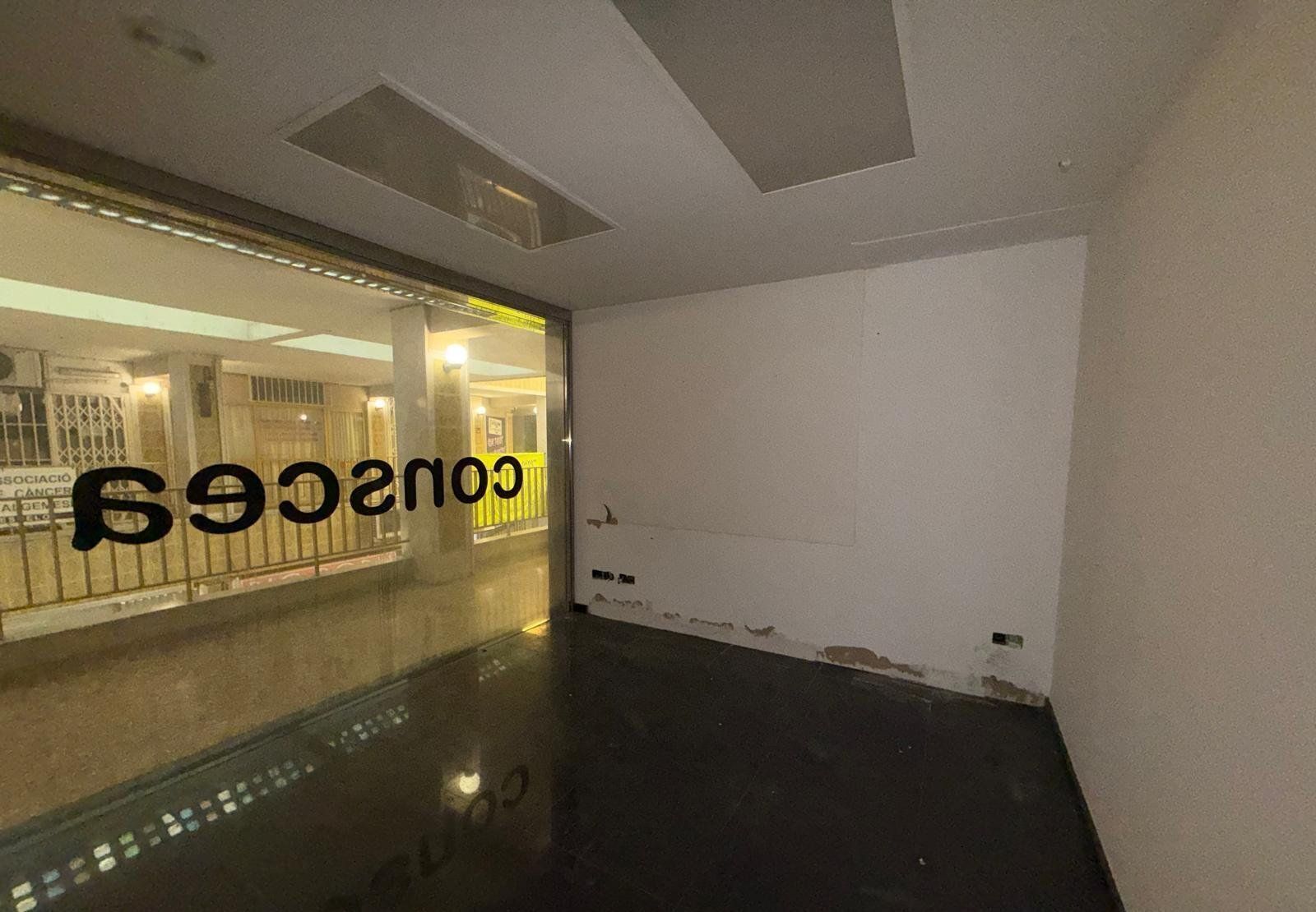 Retail in València, Valencia for sale Building Photo- Image 1 of 12