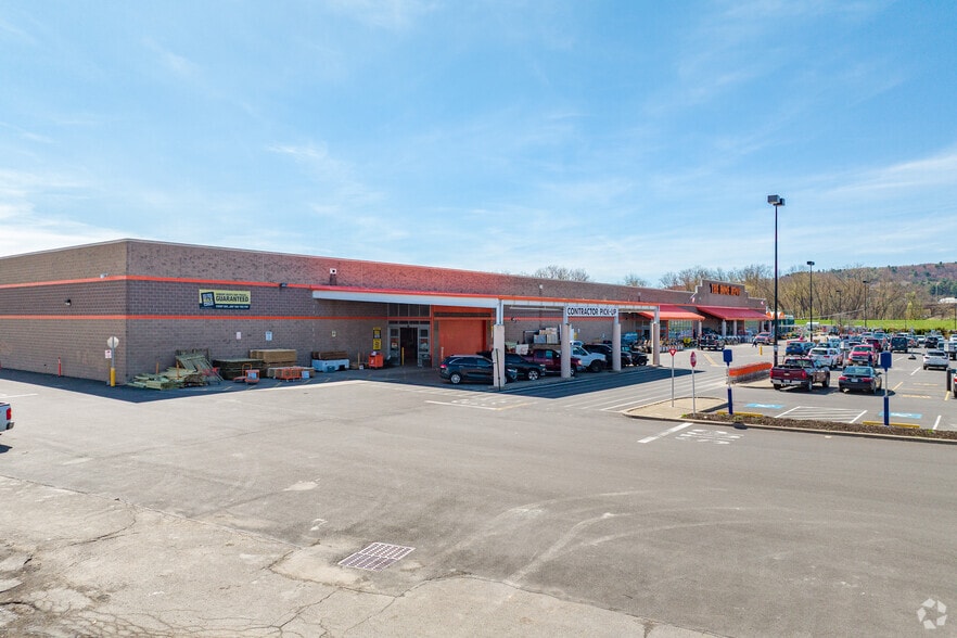 798 Main St, Johnson City, NY for lease - Building Photo - Image 2 of 5