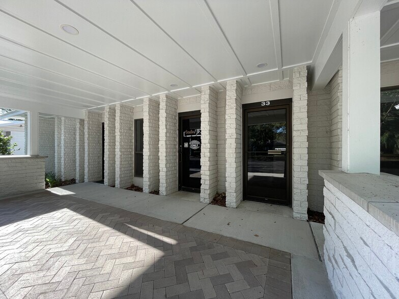 4051 NW 43rd St, Gainesville, FL à louer - Photo du bâtiment - Image 2 de 9