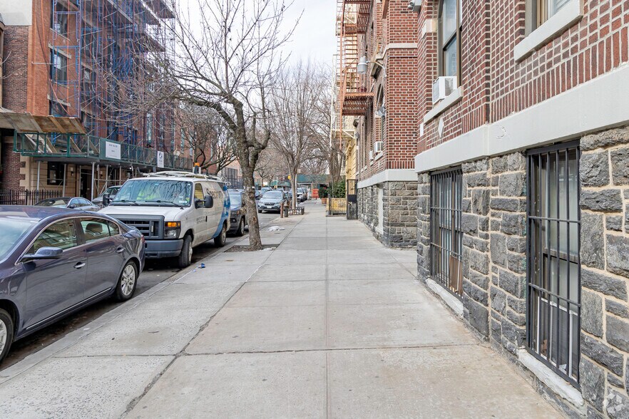 465-467 W 152nd St, New York, NY à vendre - Photo du bâtiment - Image 3 de 4