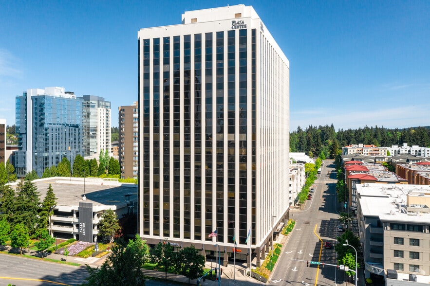 10900 NE 8th St, Bellevue, WA à louer - Photo du bâtiment - Image 2 de 10