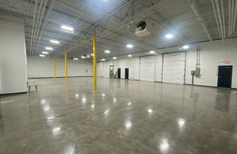 5 Spiral Dr, Florence, KY for lease Interior Photo- Image 2 of 5