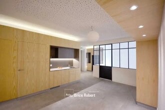 Office in Lyon for lease Interior Photo- Image 1 of 7