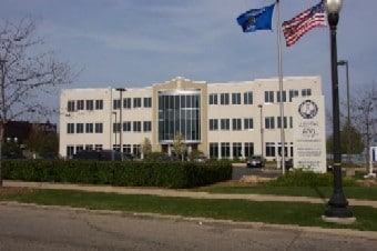 600 52nd St, Kenosha, WI for lease - Building Photo - Image 3 of 24