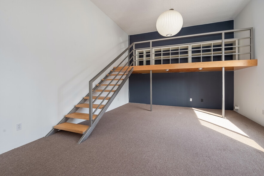 503 Boccaccio Ave, Venice, CA for lease - Interior Photo - Image 2 of 17