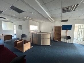 28-34 Chapel St, Luton à louer Photo intérieure- Image 1 de 3