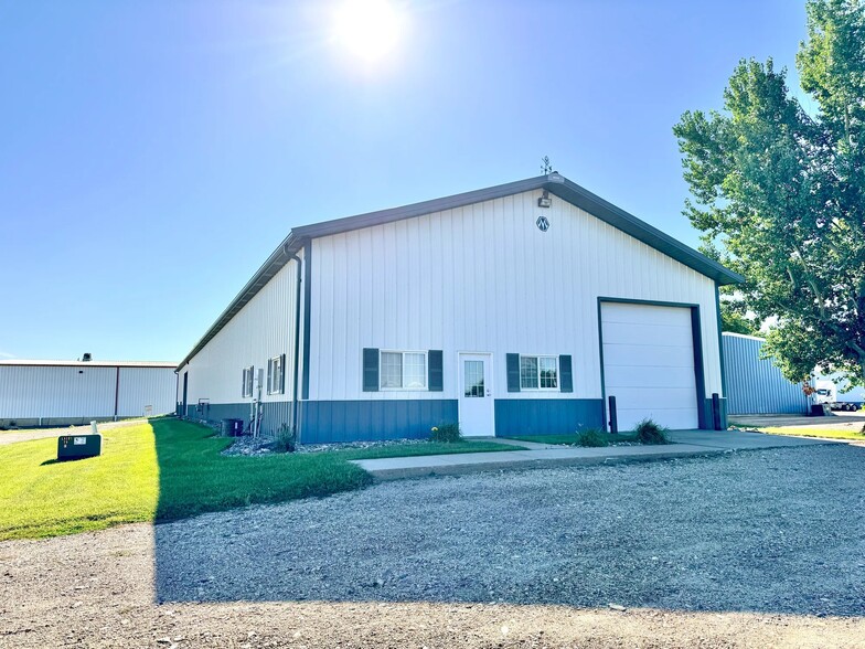 27082 S Mueller Ave, Sioux Falls, SD for lease - Building Photo - Image 3 of 8