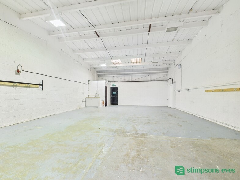 60 Singer Way, Kempston for lease - Building Photo - Image 3 of 7