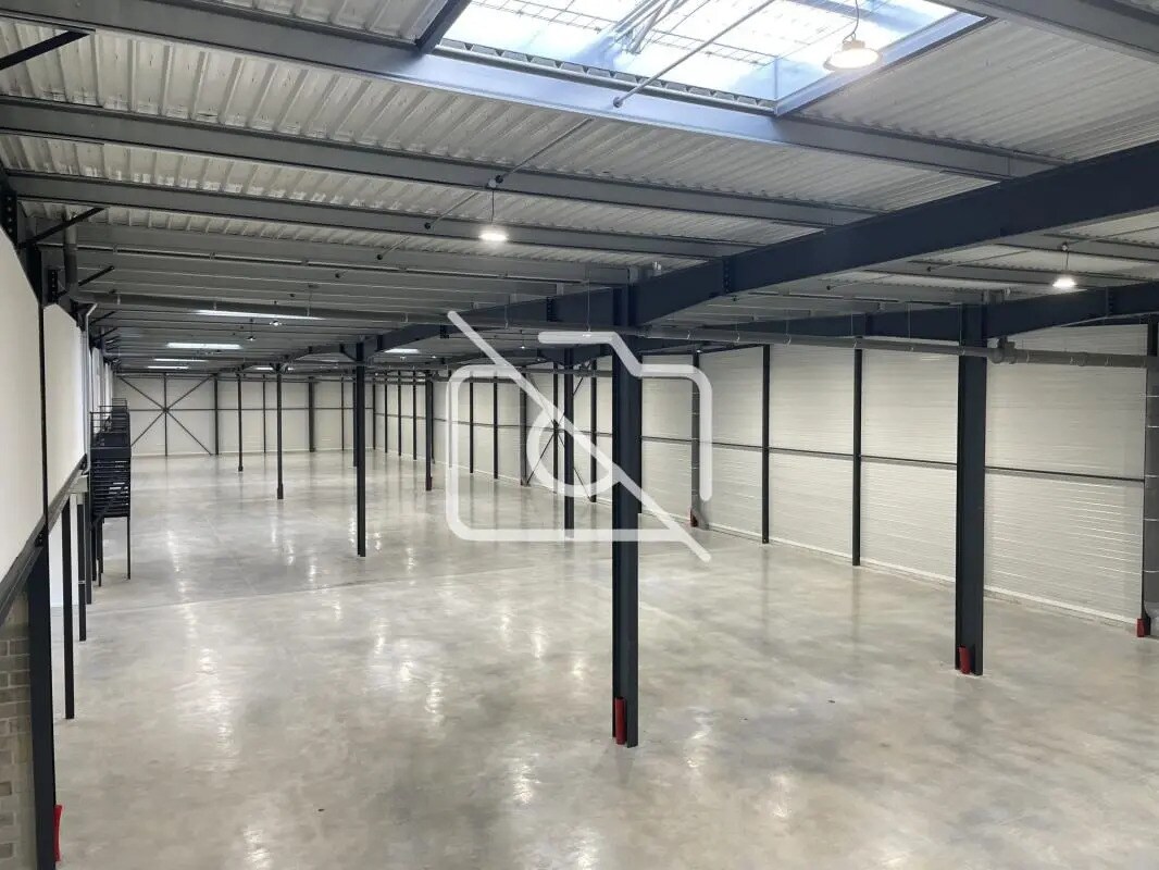 Flex in Moissy-Cramayel for lease Building Photo- Image 1 of 3