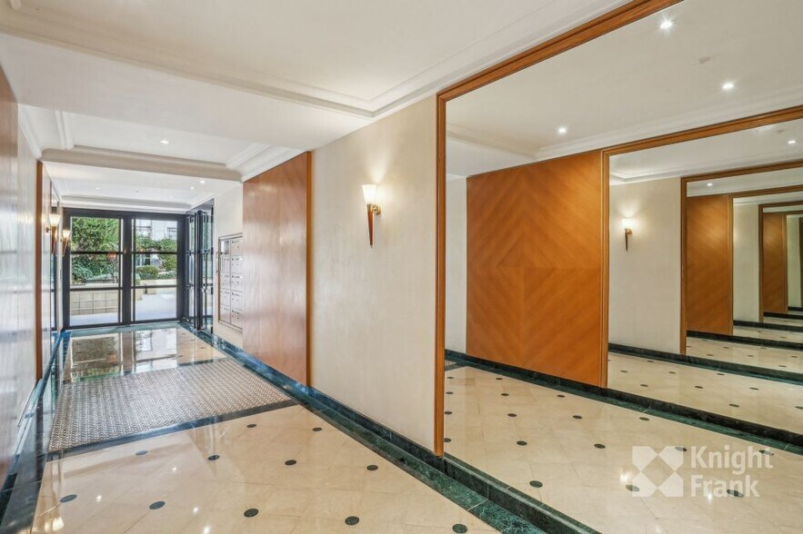 105 Rue Saint-Dominique, Paris for lease - Lobby - Image 2 of 9