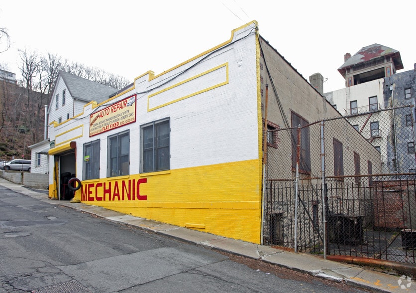 2 Undercliff St, Yonkers, NY for lease - Building Photo - Image 3 of 3