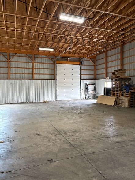 5540 Ramscot Dr, Lapeer, MI for lease - Interior Photo - Image 2 of 4